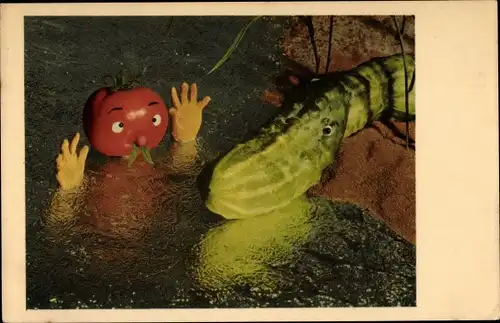 Ak Tomate als Mensch im Wasser, Gurke als Krokodil