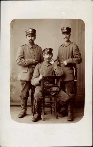 Ak Deutsche Soldaten in Uniformen, Landwehr