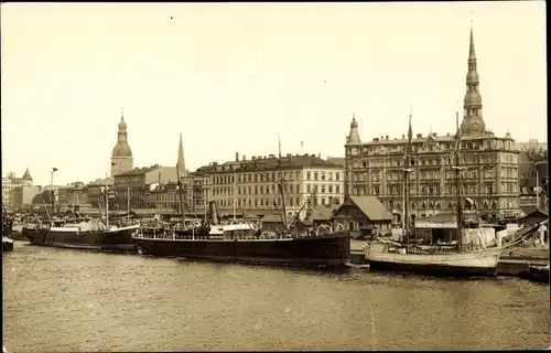 Foto Ak Riga Lettland, Hafen, Stadt