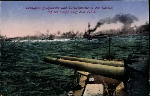 Ak Deutsche Kriegsschiffe, Geschwader und Torpedoboote in der Nordsee, Suche nach dem Feind