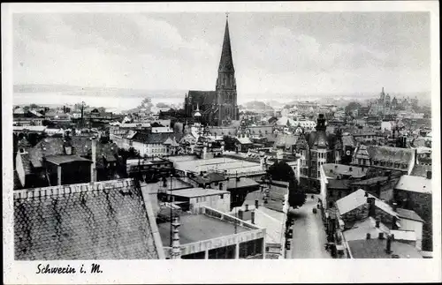 Ak Schwerin in Mecklenburg Vorpommern, Totalansicht, Kirche