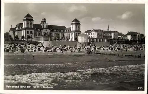 Ak Seebad Binz auf Rügen, Kurhaus, Strandpartie