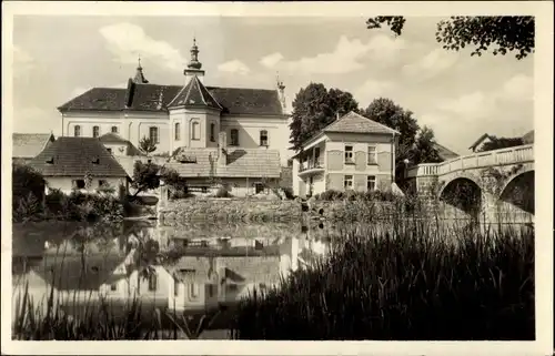 Ak Mirovice Mirowitz Südböhmen, Flusspartie, Häuser, Brücke