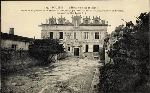 Ak Soubise Charente Maritime, Hotel de Ville et l'Ecole