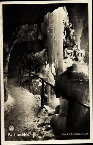 Ak Garmisch Partenkirchen in Oberbayern, Partnachklamm, Schlucht, Felsen