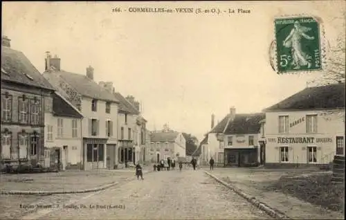 Ak Cormeilles en Vexin Val d´Oise, La Place