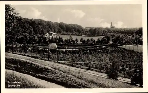 Ak Tschernjachowsk Insterburg Ostpreußen, Sportplatz und Umgebung