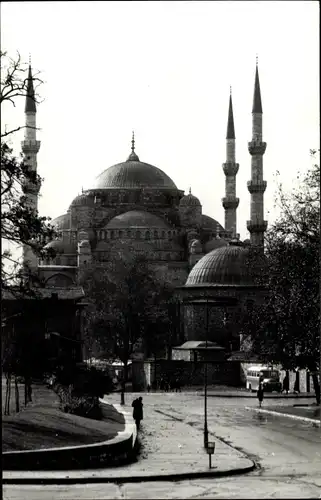 Foto Ak Konstantinopel Istanbul Türkei, Moschee, Straßenpartie