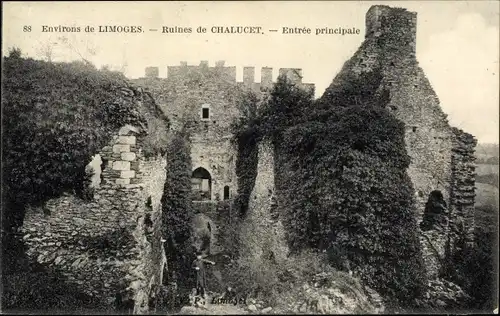 Ak Saint-Jean-Ligoure Haute Vienne, Ruines du Chateau de Chalucet, entree principale