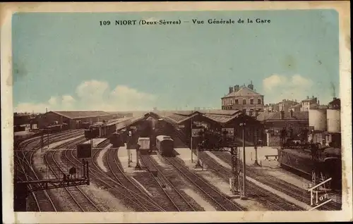 Ak Niort Deux Sèvres, La Gare, Vue générale