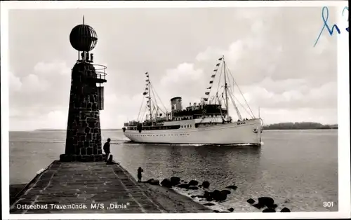 Ak Travemünde Lübeck Schleswig Holstein, Fährschiff MS Dania, Kugelbake