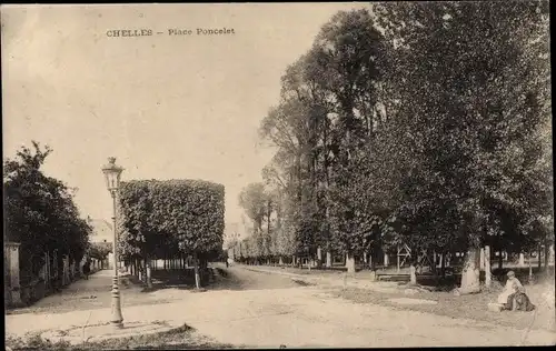Ak Chelles Seine et Marne, Place Poncelet