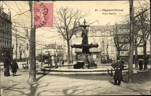 Ak Clermont Ferrand Puy de Dôme, Place Delille, Brunnen