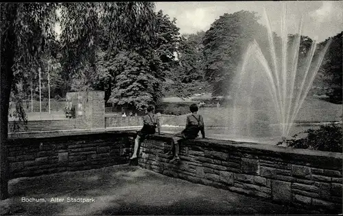 Ak Bochum im Ruhrgebiet, alter Stadtpark, Springbrunnen