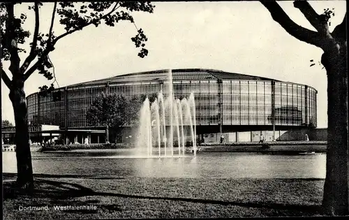 Ak Dortmund im Ruhrgebiet, Westfalenhalle, Wasserspiel