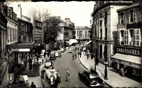 Ak Montluçon Allier, Boulevard de Courtais, Cafe de France, Le Palace, Chaussures
