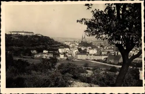 Ak Brno Brünn Südmähren, Blick vom Gelben Berg auf den Ort