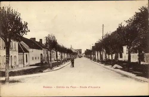 Ak Bassou Yonne, Entree du Pays, Route d'Auxerre