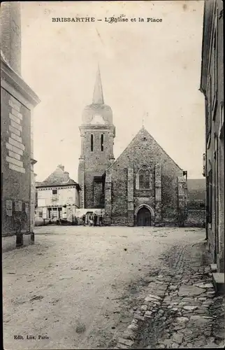 Ak Brissarthe Maine et Loire, Eglise et la Place