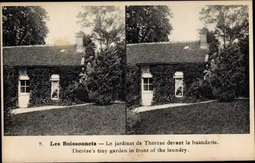 Stereo Ak Lisieux Calvados, Les Buissonnets, Le jardinet de Therese devant la buanderie