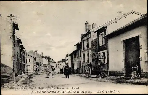Ak Varennes en Argonne Meuse, La Grande Rue