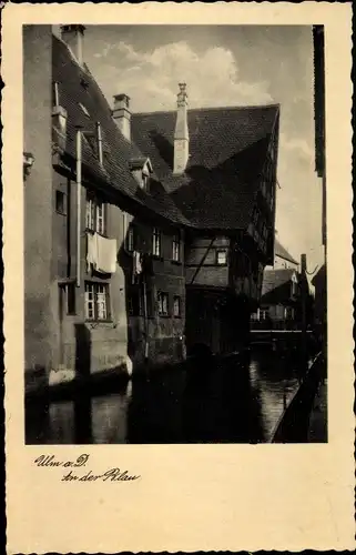 Ak Ulm an der Donau Baden Württemberg, Partie an der Blau, das schiefe Haus