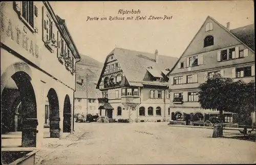 Ak Alpirsbach im Schwarzwald, Partie am Rathaus, Hotel Löwen Post