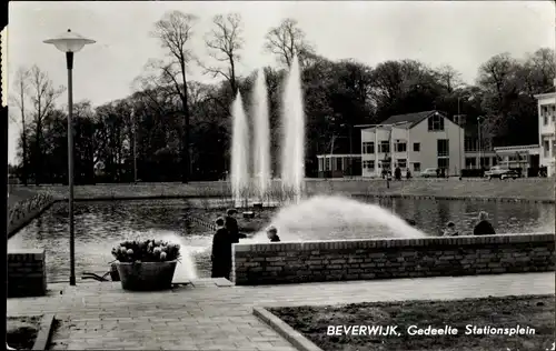 Ak Beverwijk Nordholland Niederlande, Gedeelte Stationsplein