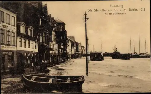 Ak Flensburg in Schleswig Holstein, Die Sturmflut am 30-31. Dezember 1913, An der Schiffbrücke