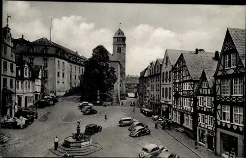 Ak Hachenburg im Westerwald, alter Markt mit ev. Kirche