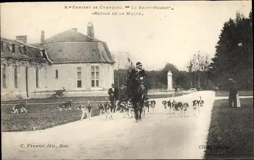 Ak Chambord Loir et Cher, Chasses, La Saint Hubert, Retour de la Meute