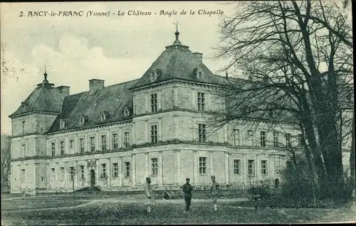 Ak Ancy le Franc Yonne, Le Chateau, Angle de la Chapelle