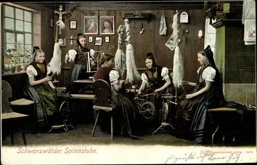 Ak Schwarzwälder Spinnstube, Junge Frauen in Trachten, Spinnräder