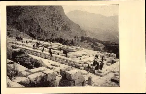 Ak Delphi Griechenland, Blick auf den Apollotempel, Deutsche Studienfahrt nach Griechenland