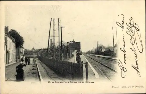 Ak Brienon Yonne, L'Avenue de la Gare, Bahnhof, Gleisseite