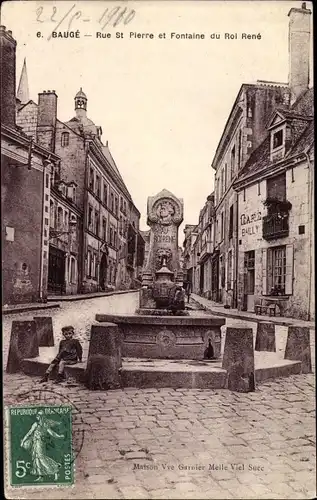 Ak Baugé Maine et Loire, Rue St. Pierre, Fontaine du Roi René