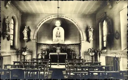 Foto Ak Yvelines ?, Innenansicht einer Kirche, Altar