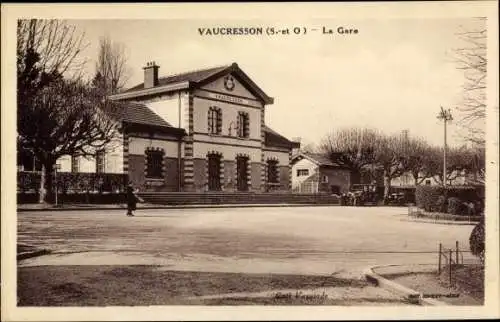 Ak Vaucresson Hauts de Seine, La Gare, vue exterieure