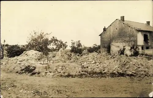 Foto Ak Saint-Hilaire-le-Petit Marne, Hausruine, Kriegszerstörungen, I WK