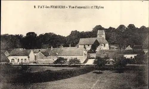 Ak Faÿ lès Nemours Seine et Marne, Vue d'ensemble et l'Eglise