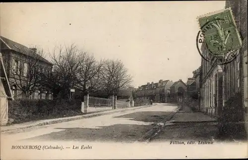 Ak Bonnebosq Calvados, Les Ecoles