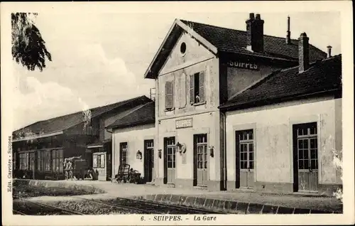 Ak Suippes Marne, Bahnhof, Gleisseite, la Gare