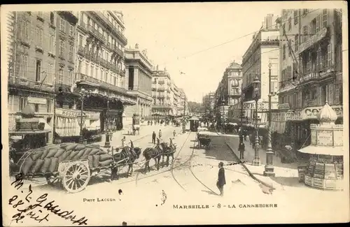 Ak Marseille Bouches du Rhône, La Cannebiere, Lastkarren