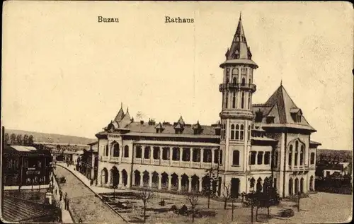 Ak Buzău Busäu Rumänien, Ansicht vom Rathaus, Városháza