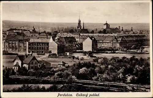 Ak Pardubice Pardubitz Stadt, Totalansicht der Ortschaft