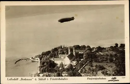 Ak Friedrichshafen am Bodensee, Luftschiff Bodensee über dem Schloss