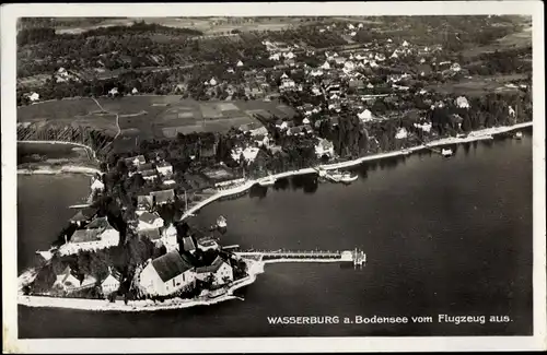 Ak Wasserburg am Bodensee Schwaben, Blick auf den Ort, Fliegeraufnahme