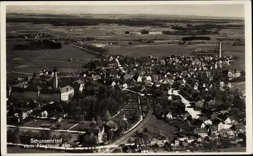 Ak Bad Schussenried in Oberschwaben, Totalansicht der Ortschaft, Fliegeraufnahme