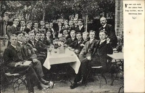 Studentika Ak Homberg an der Efze Hessen, Männer an einem Tisch im Gastgarten