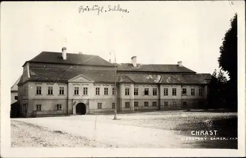 Foto Ak Chrast Region Pardubitz, Bischöfliches Schloss, Zamek